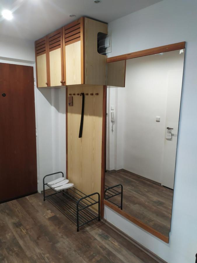 Pisqor Apartment - Self Check-In Братислава Экстерьер фото